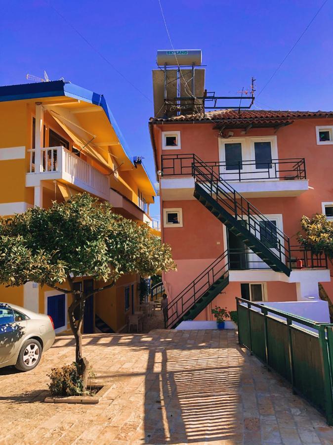Hotel Nino Dhërmi Extérieur photo